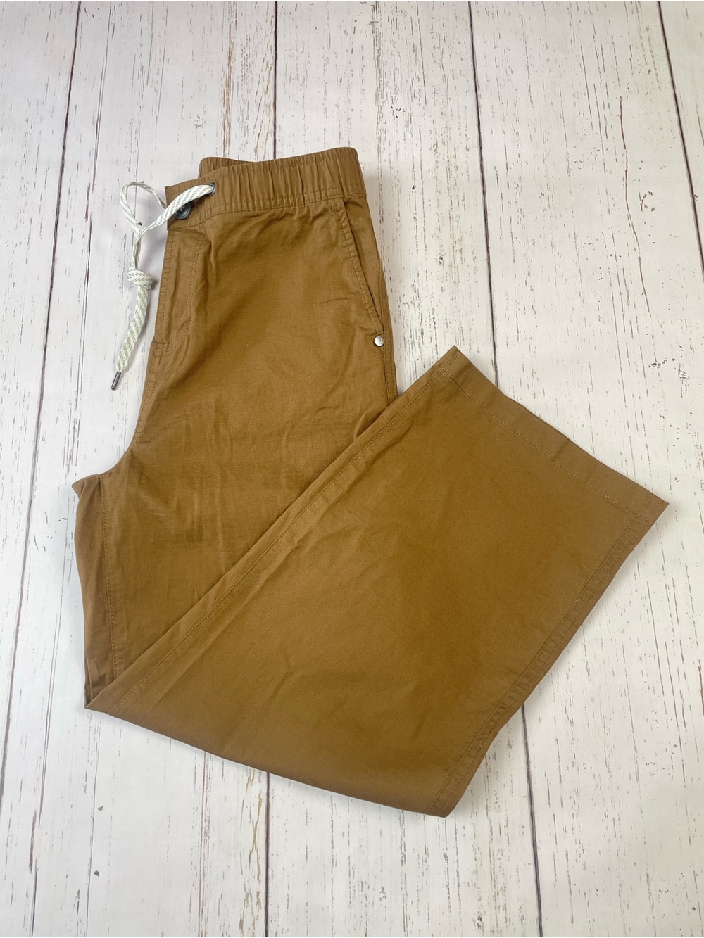 Vuori Women’s Ripstop WideLeg Pants *Tobacco *Organic Cotton - Picture 15 of 16